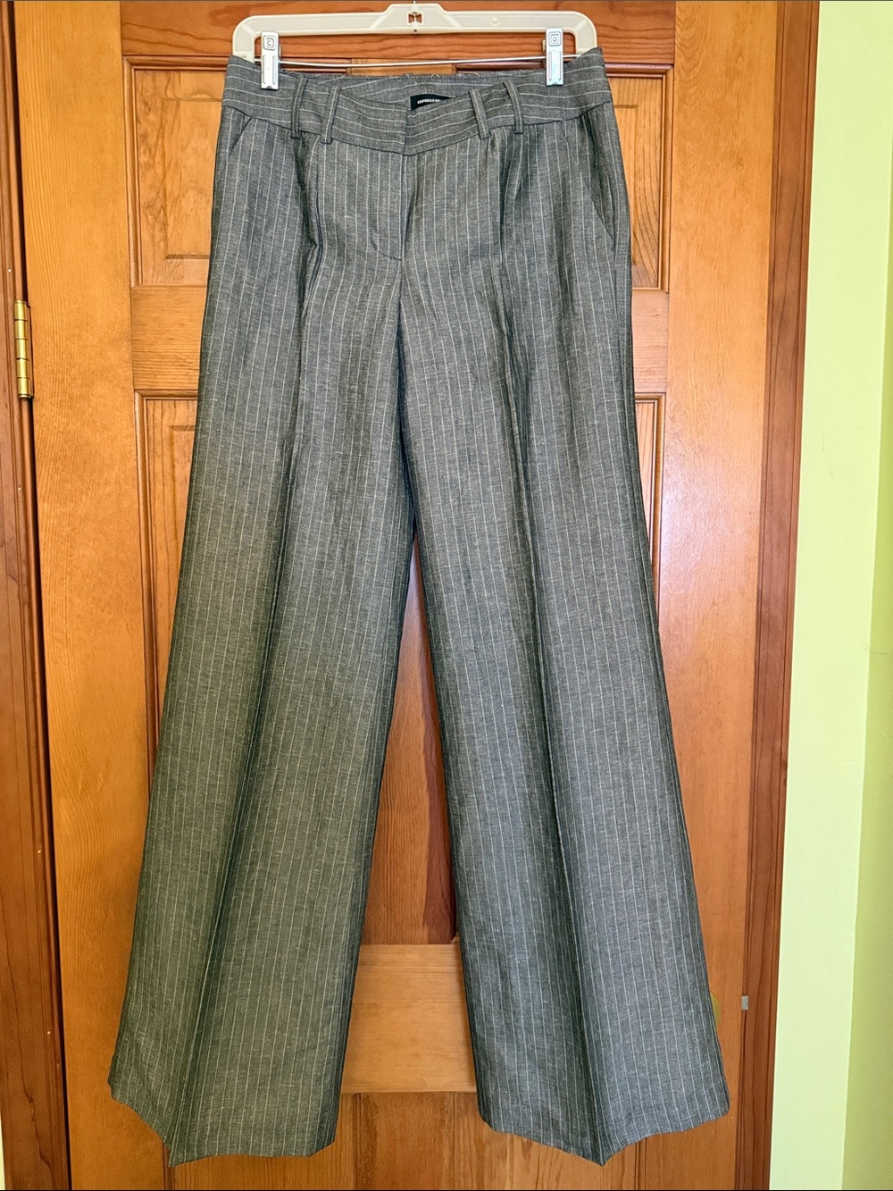 Express Gray Pinstriped Wide-Leg Pants